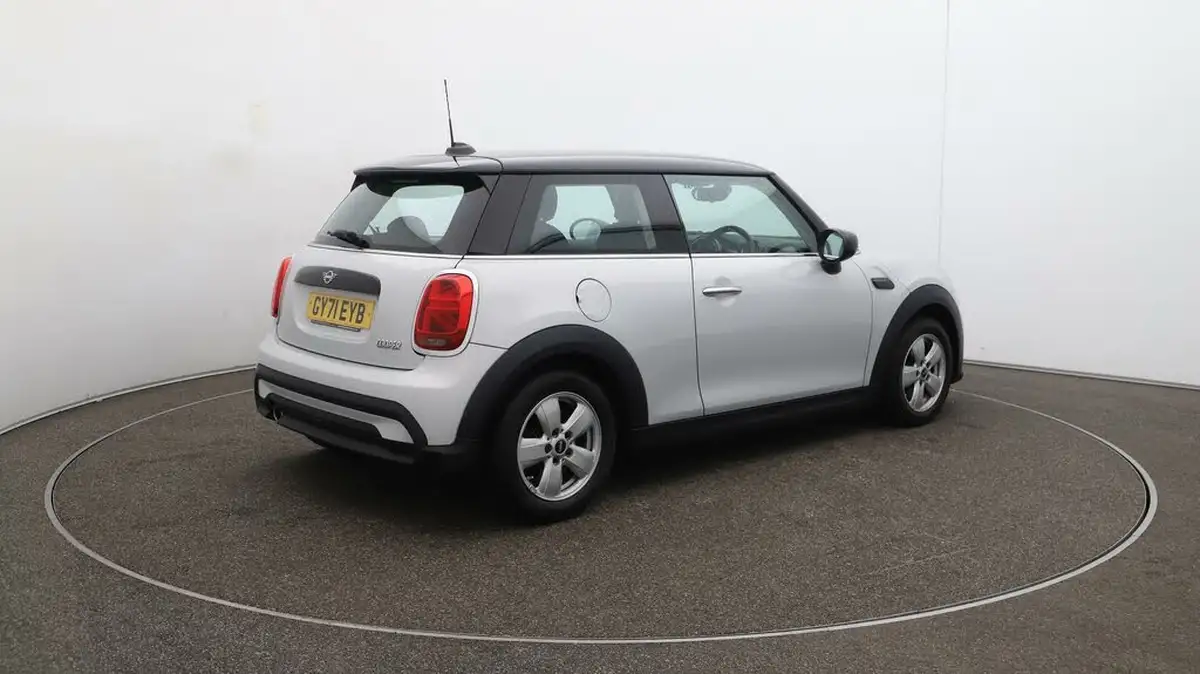 2021-mini-cooper-15-cooper-classic-hatchback-3d-big-47