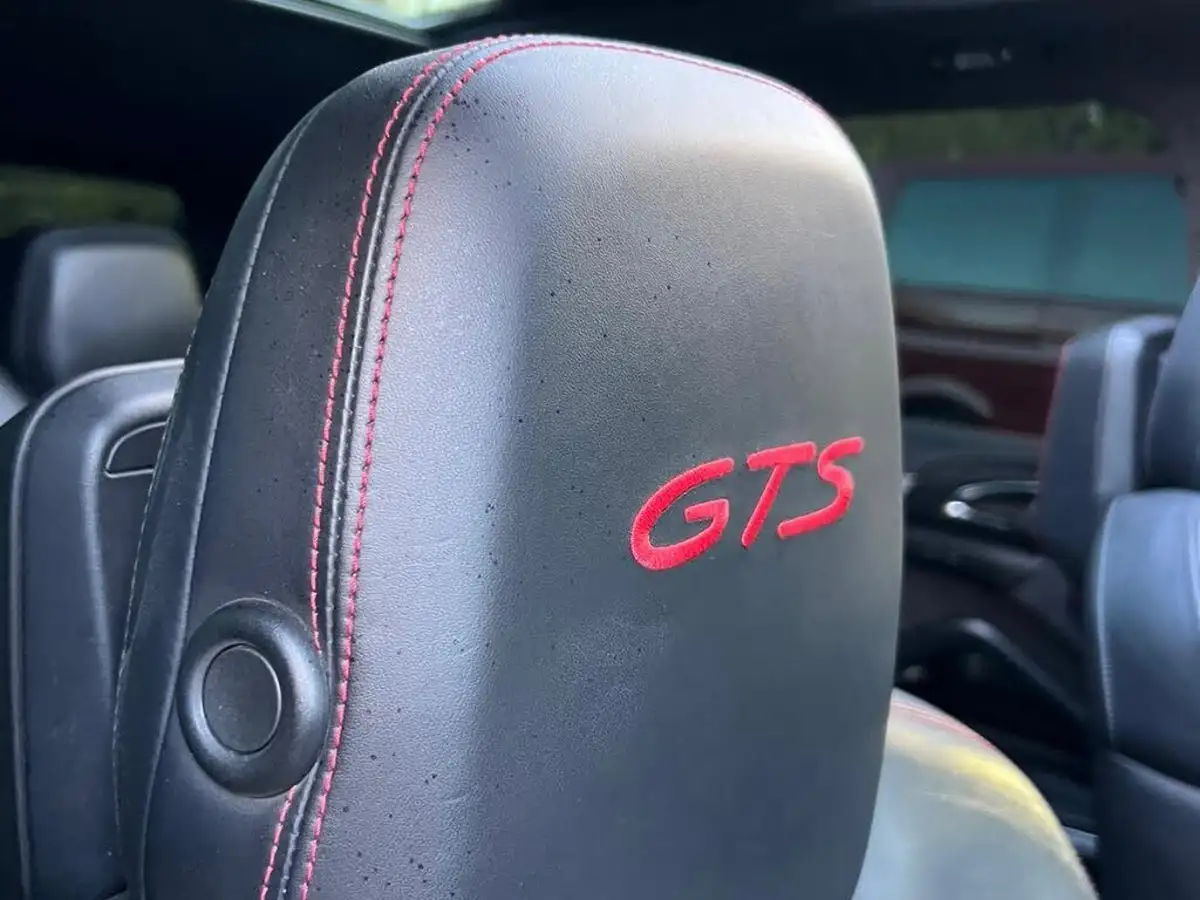 2013-porsche-cayenne-48-gts-big-28