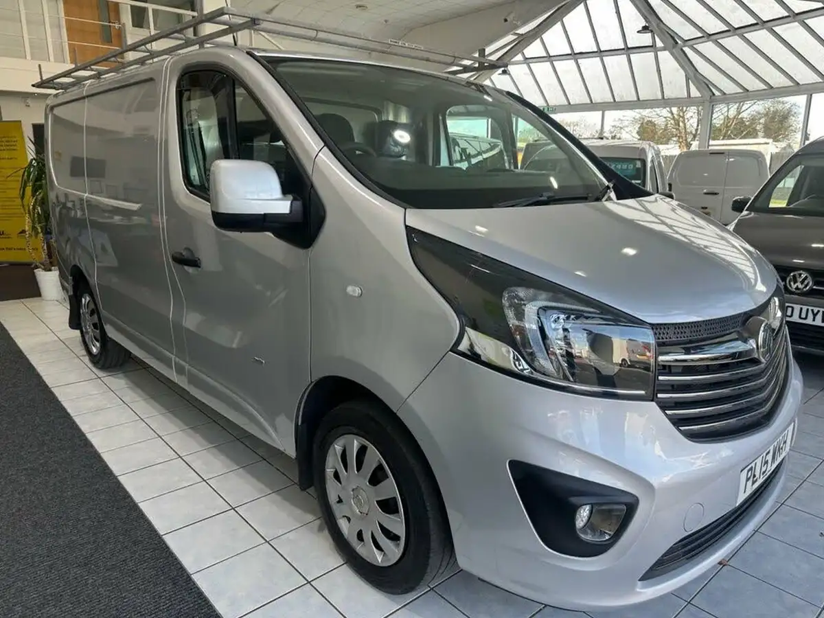 2015-vauxhall-vivaro-16cdti-sportive-2700-ecoflex-l1h1-120ps-big-49