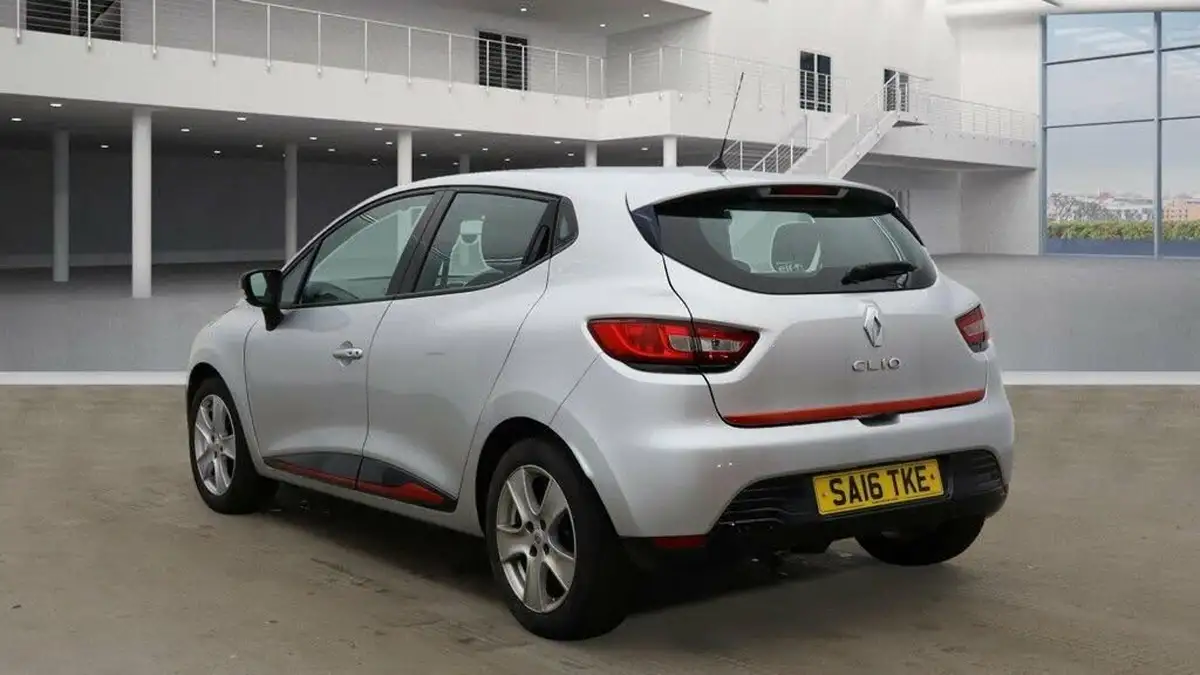 2016-renault-clio-12-dynamique-nav-16v-big-4