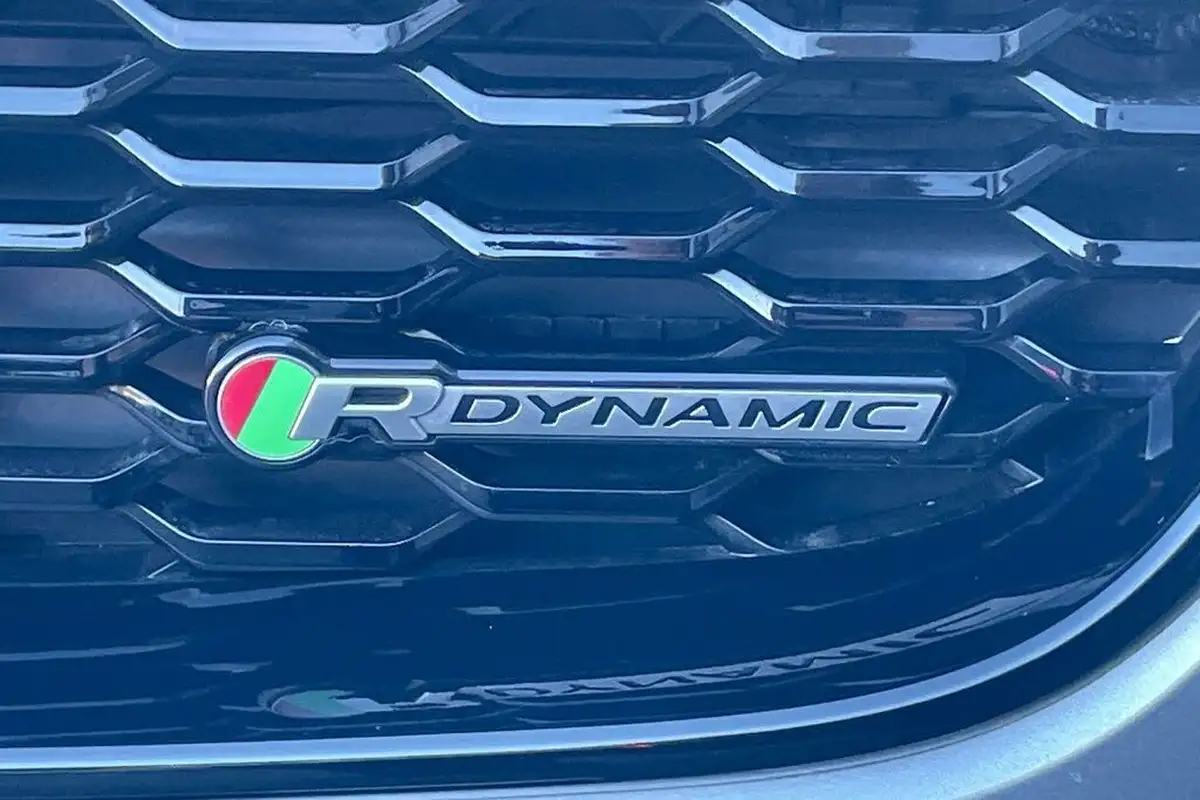 2021-jaguar-xe-20-p250-r-dynamic-black-big-58