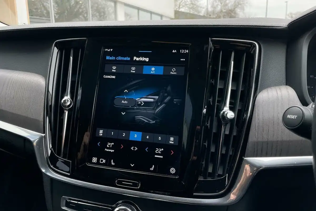 2021-volvo-v90-20-t6-inscription-350bhp-big-37