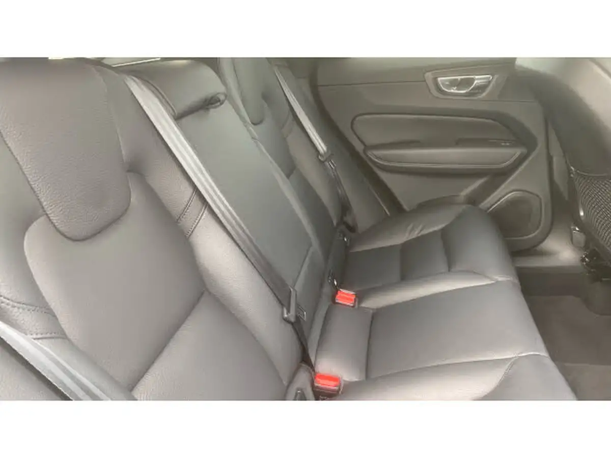 2022-volvo-xc60-20td-b4-plus-big-32
