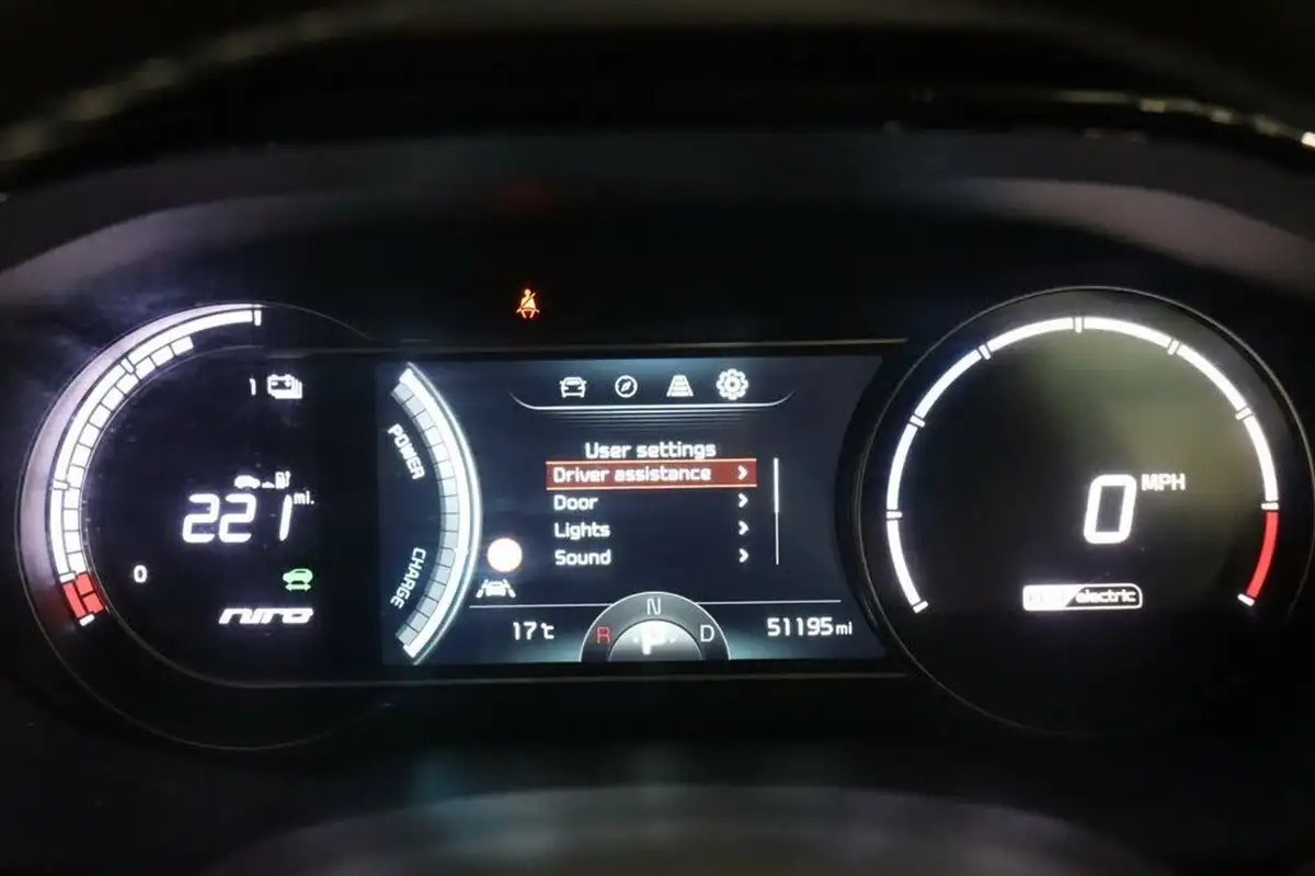 2021-kia-e-niro-ev-4-big-35
