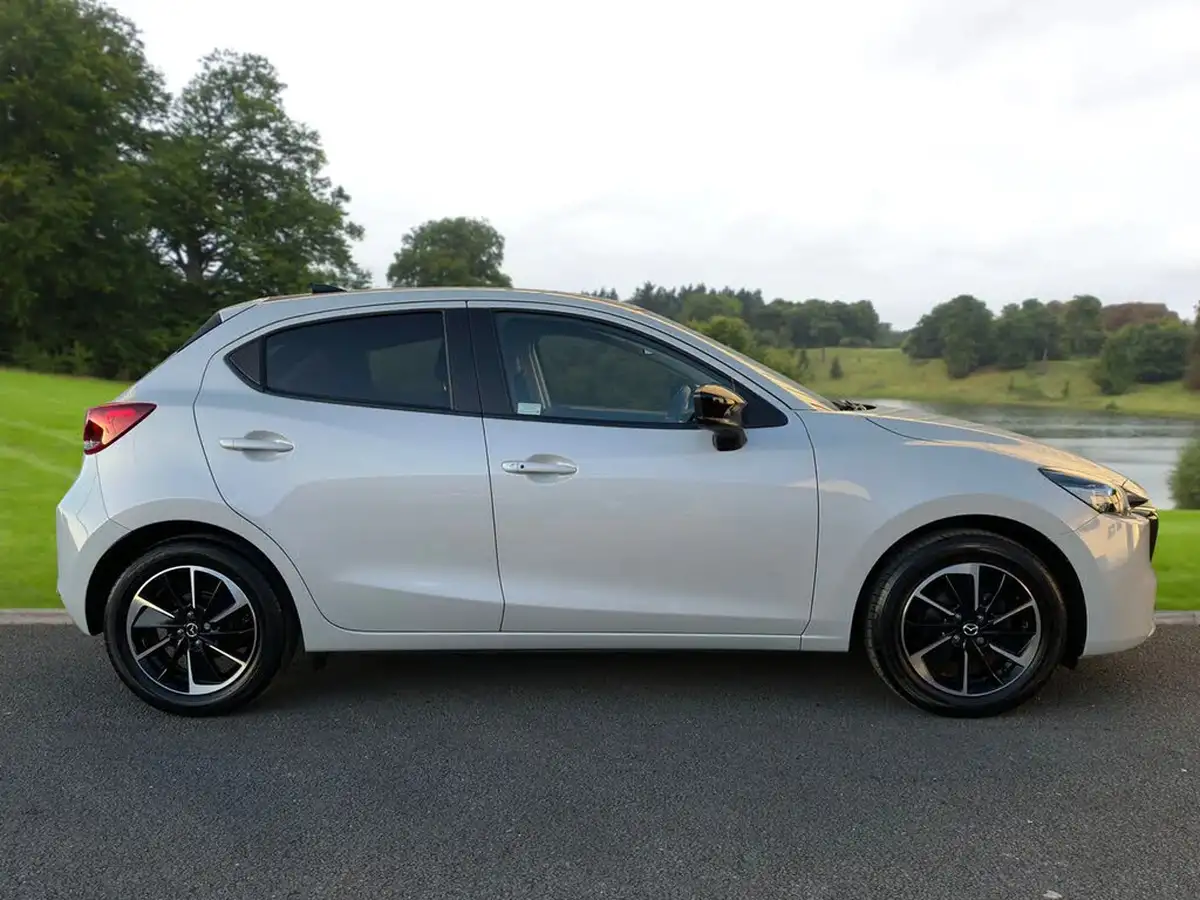 2023-mazda-mazda2-15-skyactiv-g-homura-aka-big-1