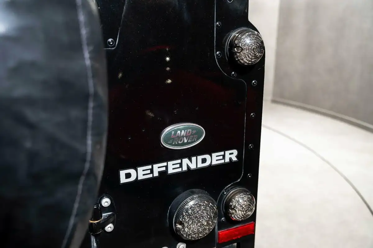 2016-land-rover-110-defender-22td-xs-22i-station-wagon-5-drs-big-34