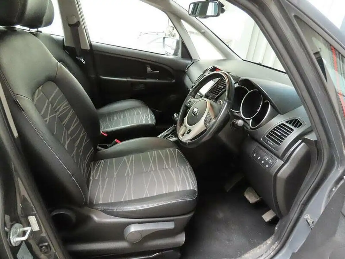 2019-kia-venga-16-4-auto-big-8