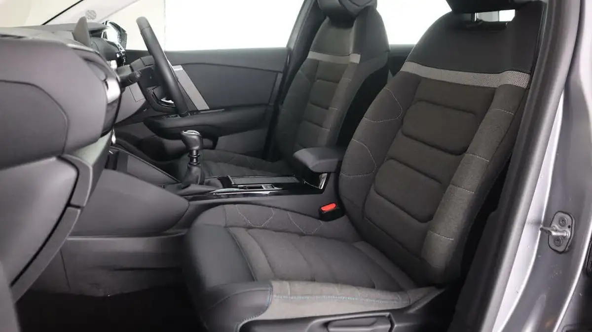 2021-citroen-c4-12-puretech-sense-plus-big-14