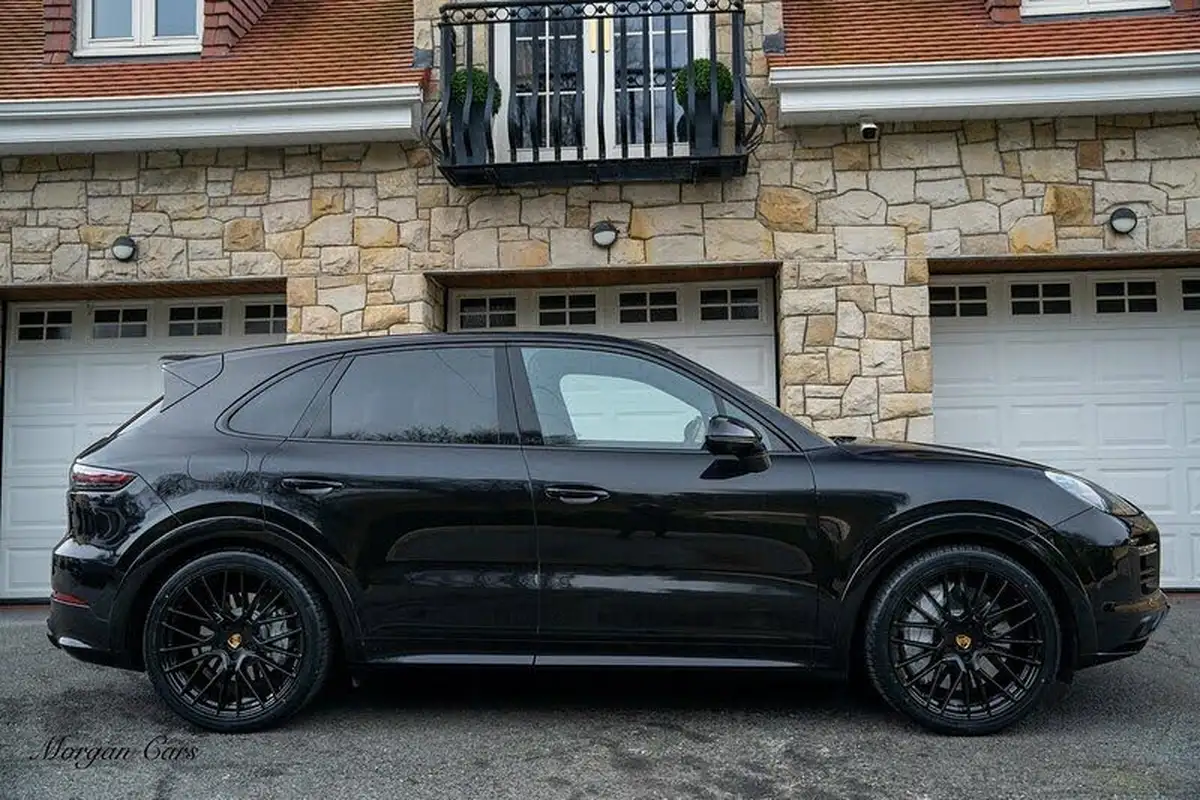 2019-porsche-cayenne-40-v8-turbo-coupe-big-3
