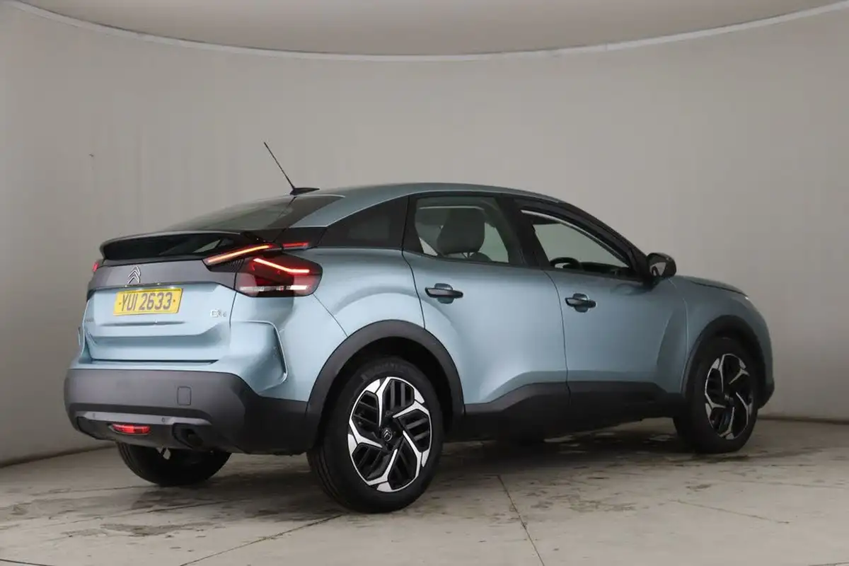 2021-citroen-c4-12-puretech-sense-big-5