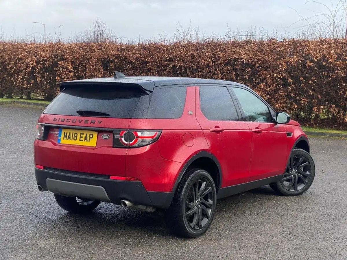 2018-land-rover-discovery-sport-20td4-hse-black-big-11