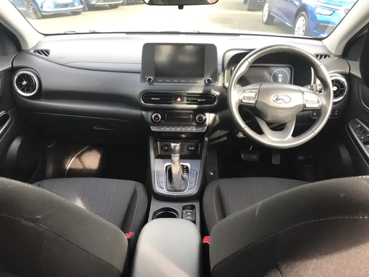 2021-hyundai-kona-16-gdi-se-connect-big-3