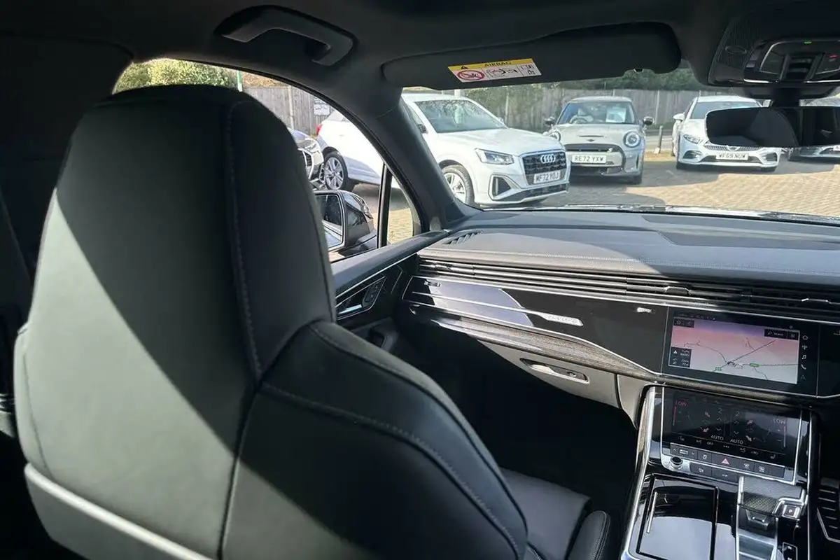 2023-audi-sq7-40-tfsi-black-edition-big-36