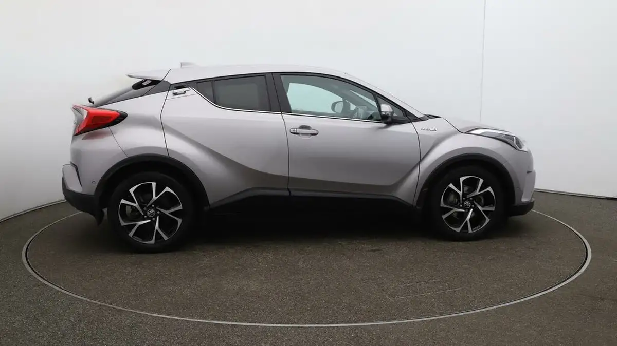 2019-toyota-c-hr-18-vvt-i-design-big-47