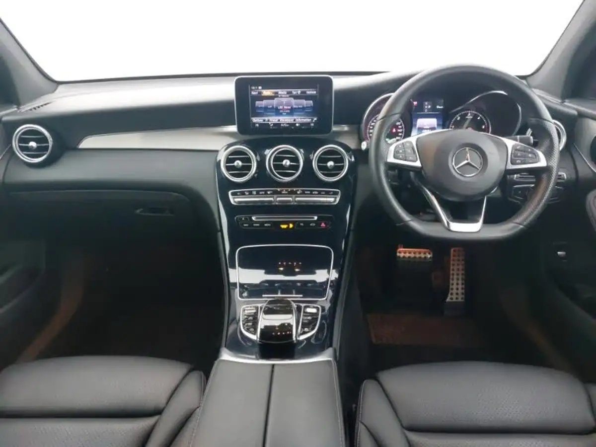 2017-mercedes-benz-glc-class-21d-glc220d-amg-line-ss-coupe-4d-big-2