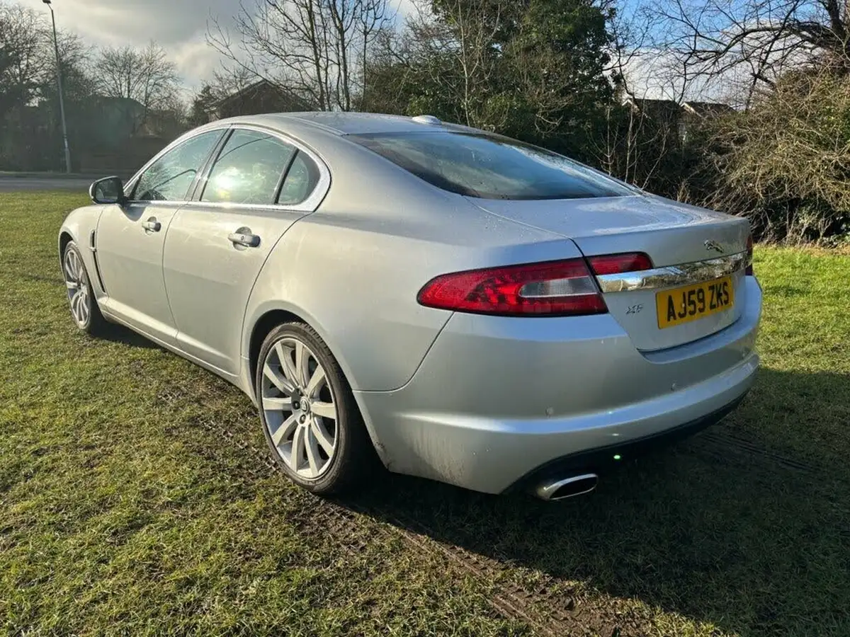 2009-jaguar-xf-30td-premium-luxury-big-9