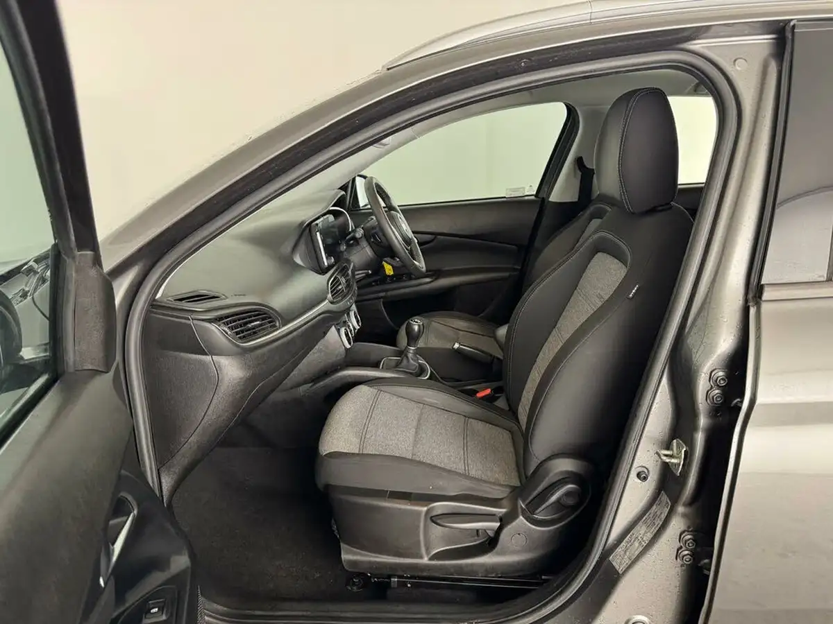 2021-fiat-tipo-10-cross-big-10