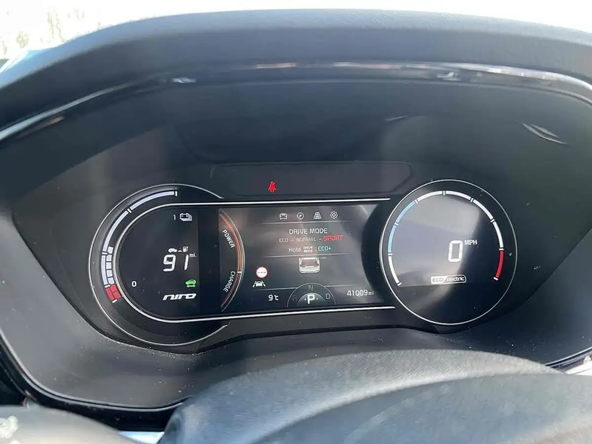 2021-kia-e-niro-ev-4-big-59