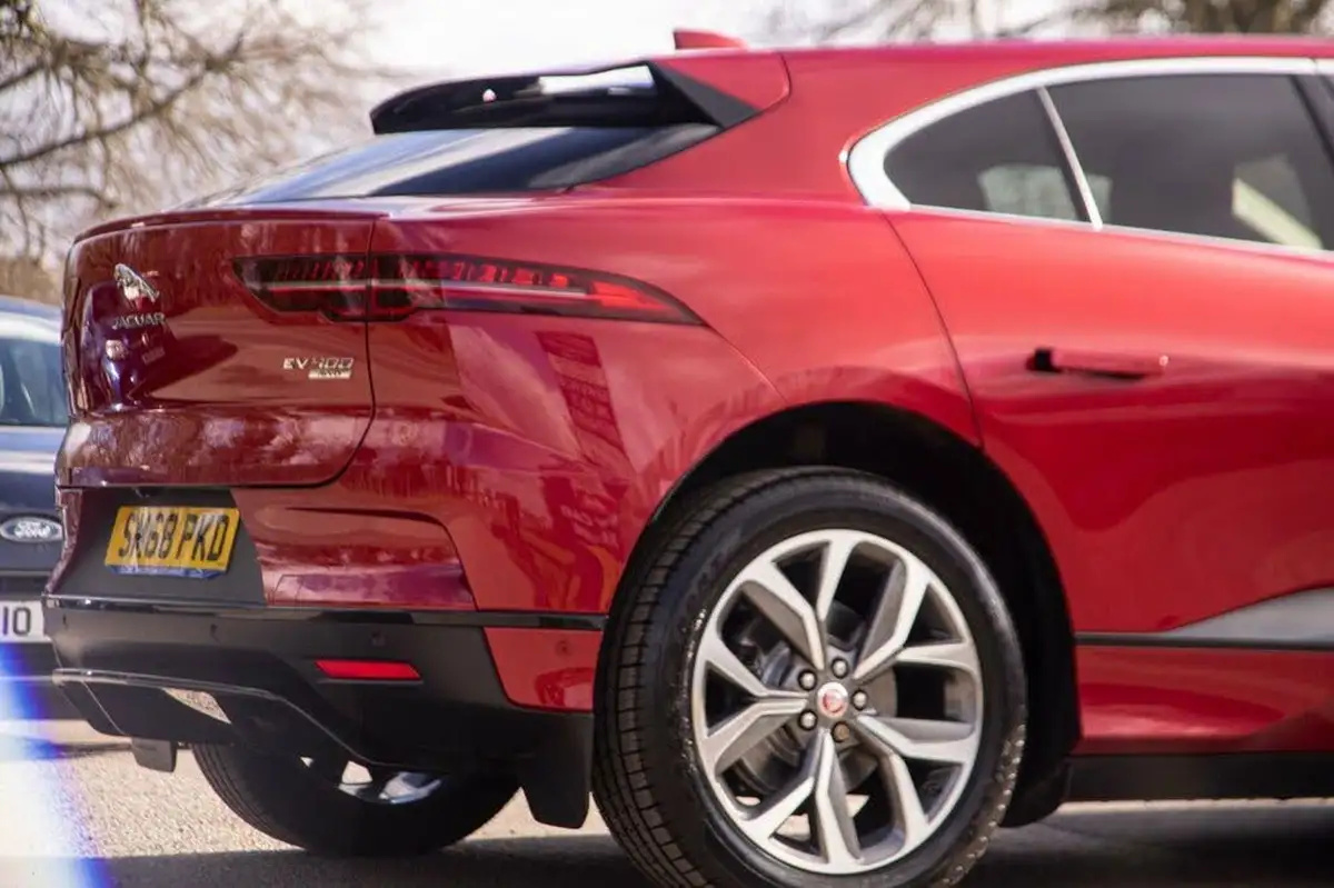 2018-jaguar-i-pace-ev400-hse-big-44