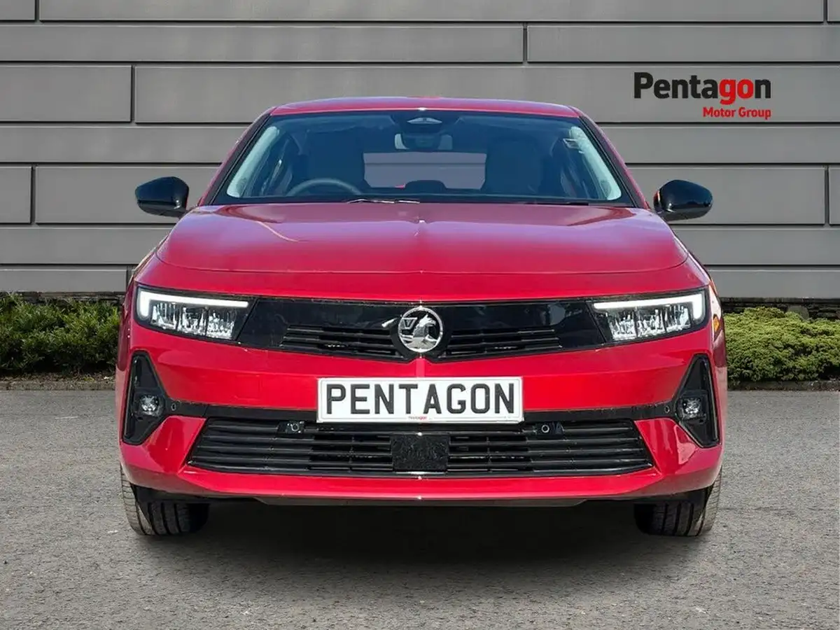 2024-vauxhall-astra-e-design-hatchback-big-14