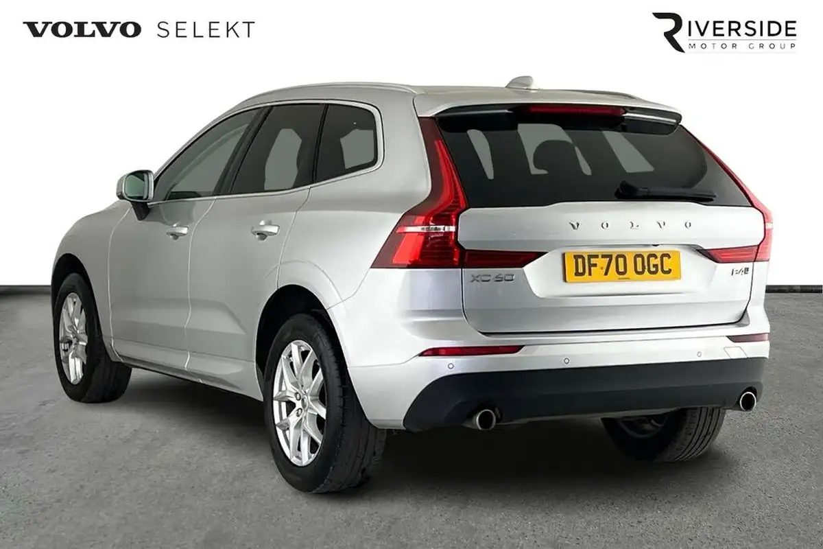 2021-volvo-xc60-20td-b4-momentum-awd-big-2
