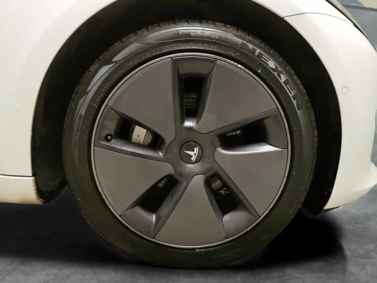 2020-tesla-model-3-e-standard-plus-big-22