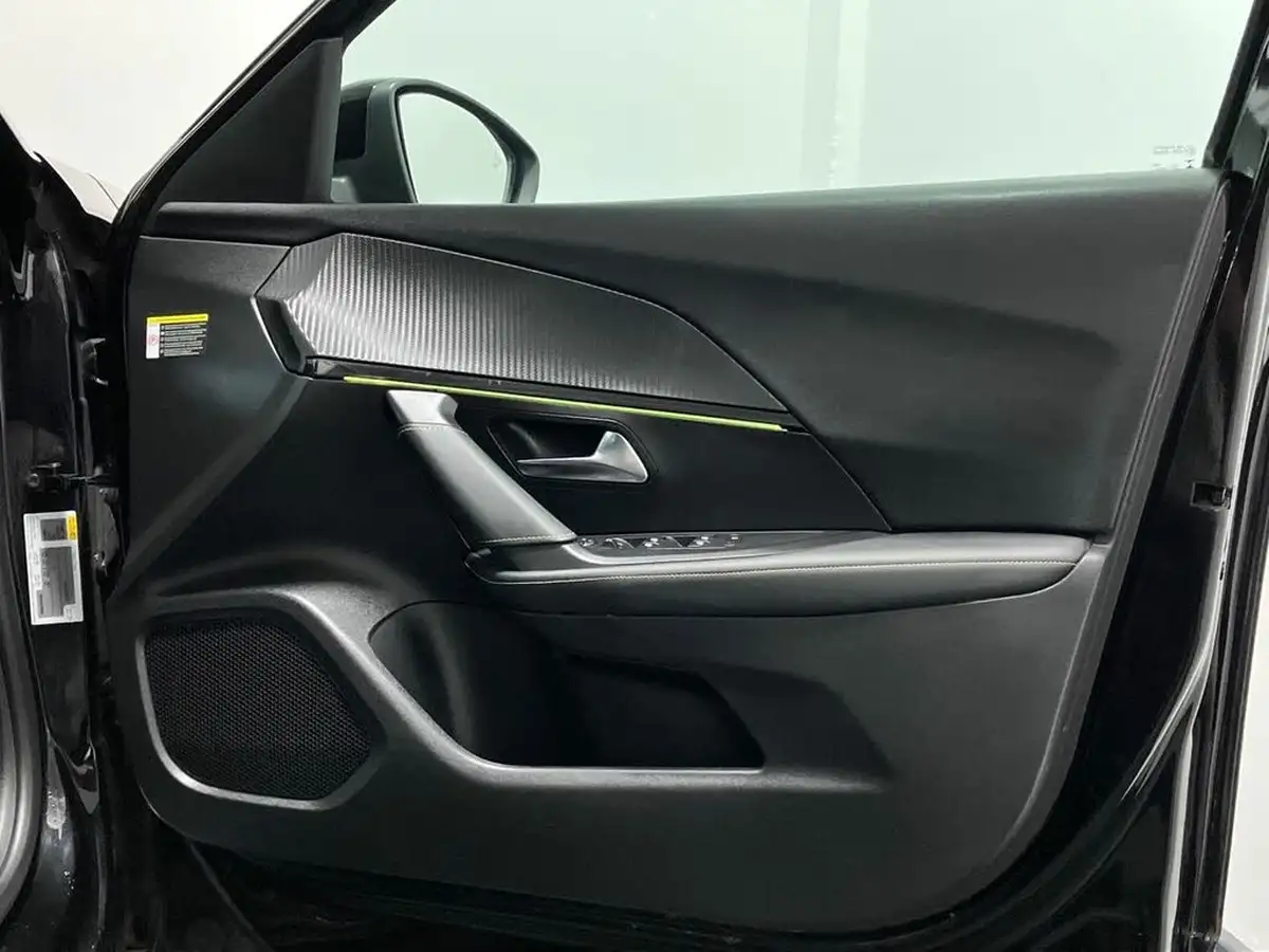 2022-peugeot-2008-suv-e-gt-premium-big-24