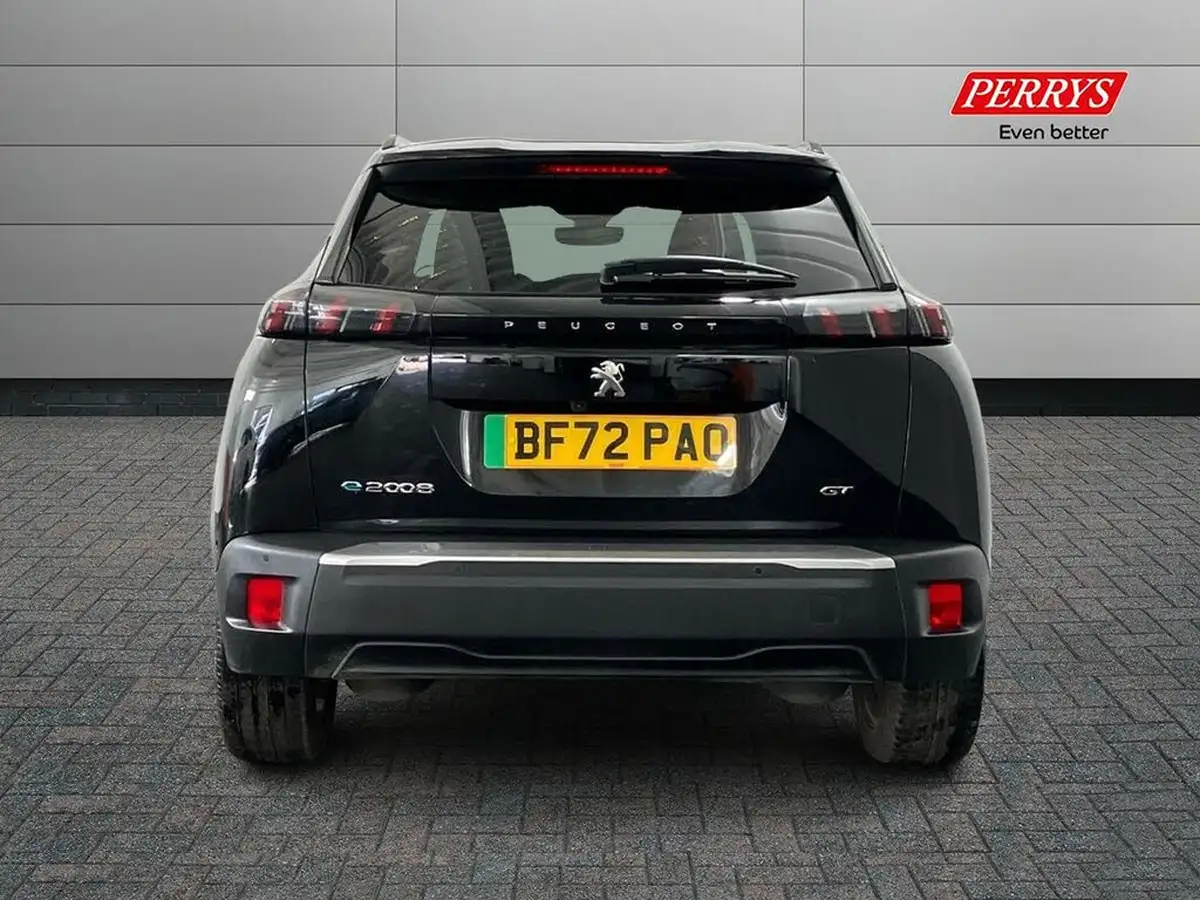 2022-peugeot-2008-suv-e-gt-premium-big-4