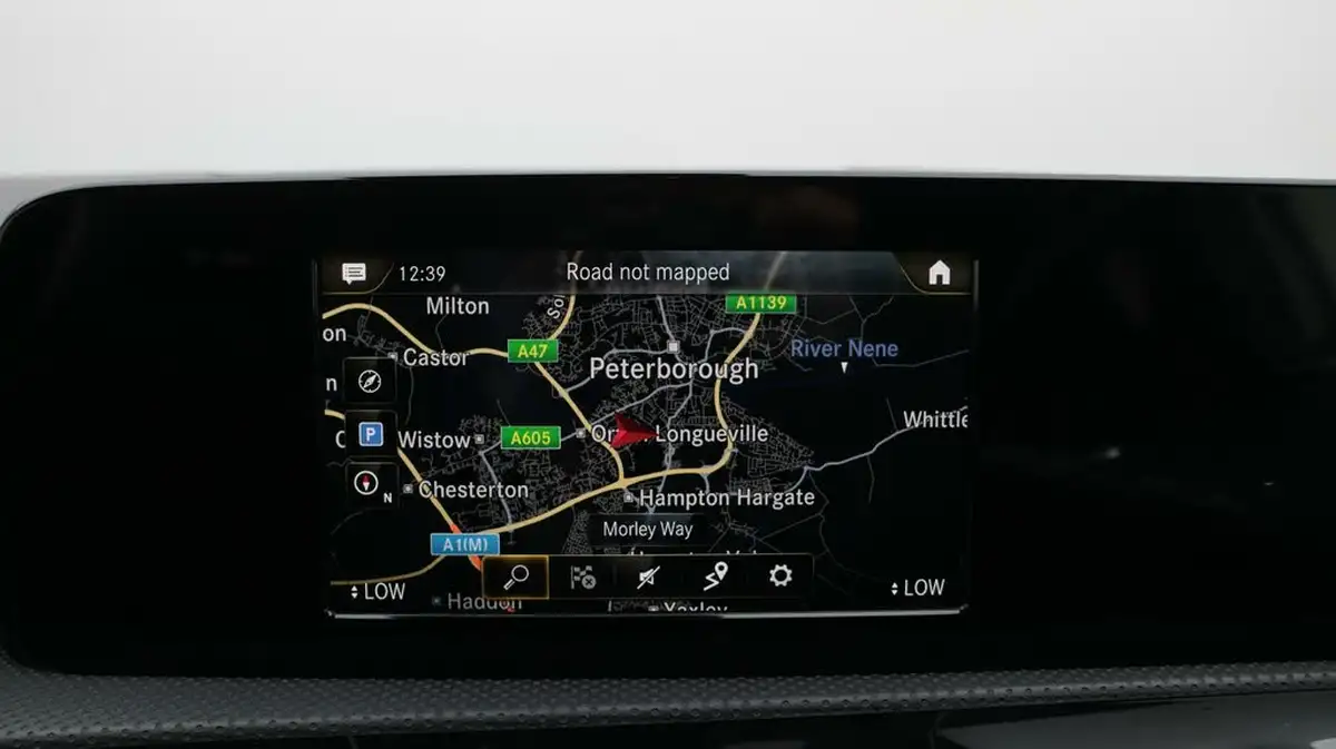 2020-mercedes-benz-a-class-20d-a200d-amg-line-hatchback-5d-big-11