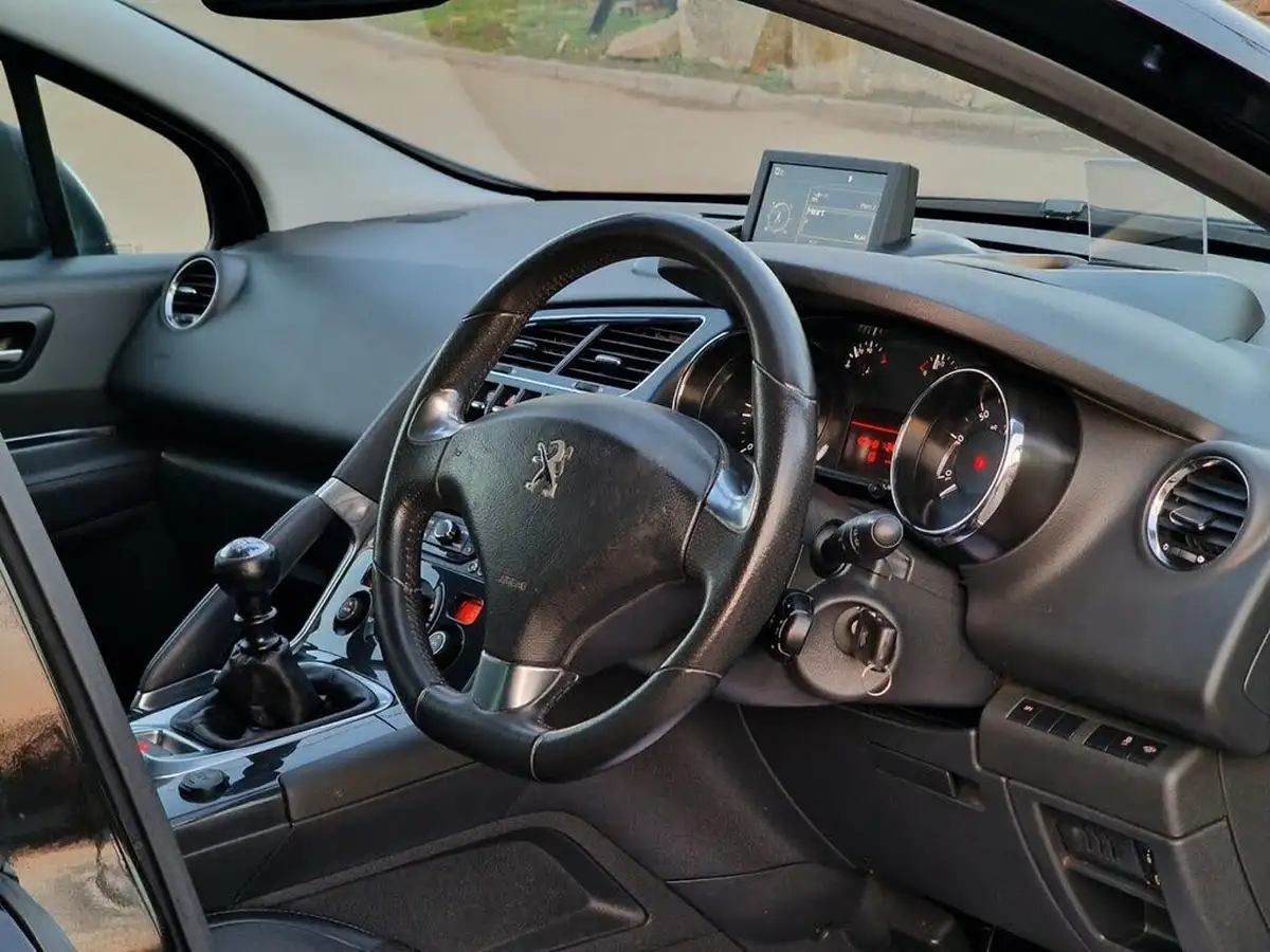 2015-peugeot-3008-crossover-16hdi-allure-fap-big-28