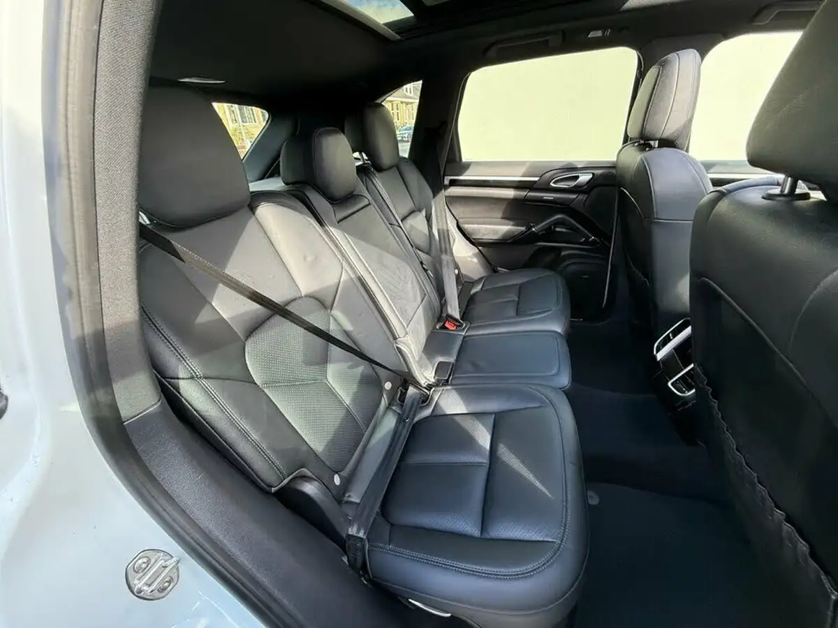 2017-porsche-cayenne-30td-diesel-big-29