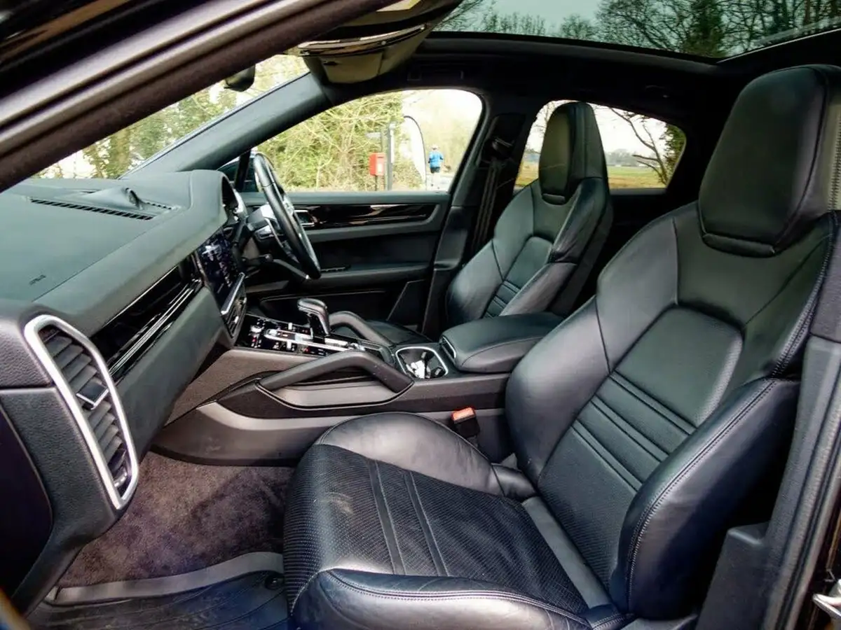 2020-porsche-cayenne-30-v6-coupe-big-27