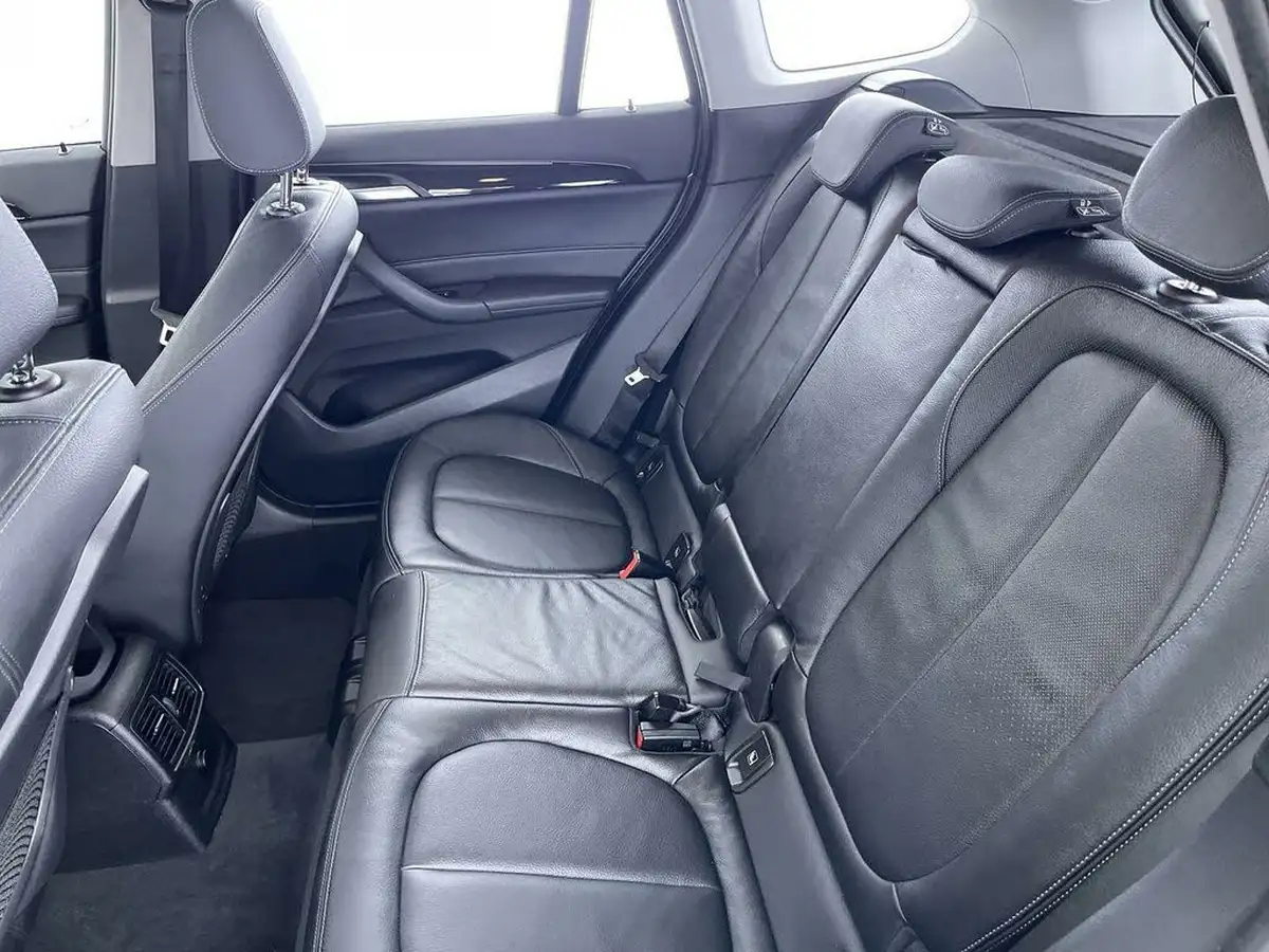 2018-bmw-x1-20-xdrive20i-xline-big-8