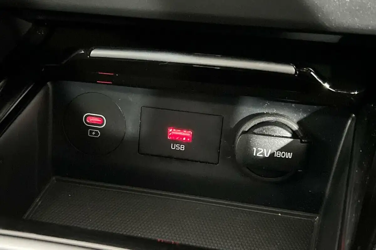 2024-kia-ceed-15-t-gdi-gt-line-158bhp-big-39