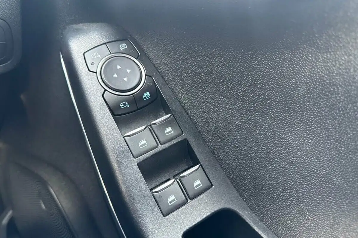 2018-ford-fiesta-15t-st-3-5d-big-43