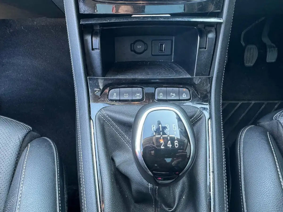 2019-vauxhall-grandland-x-15td-elite-nav-ss-blueinjection-big-25