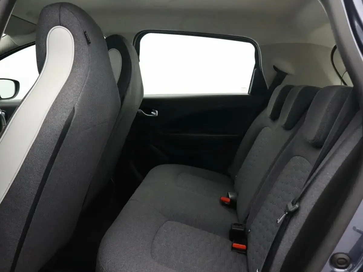 2021-renault-zoe-e-iconic-110ps-r110ev50-rapid-charge-big-32