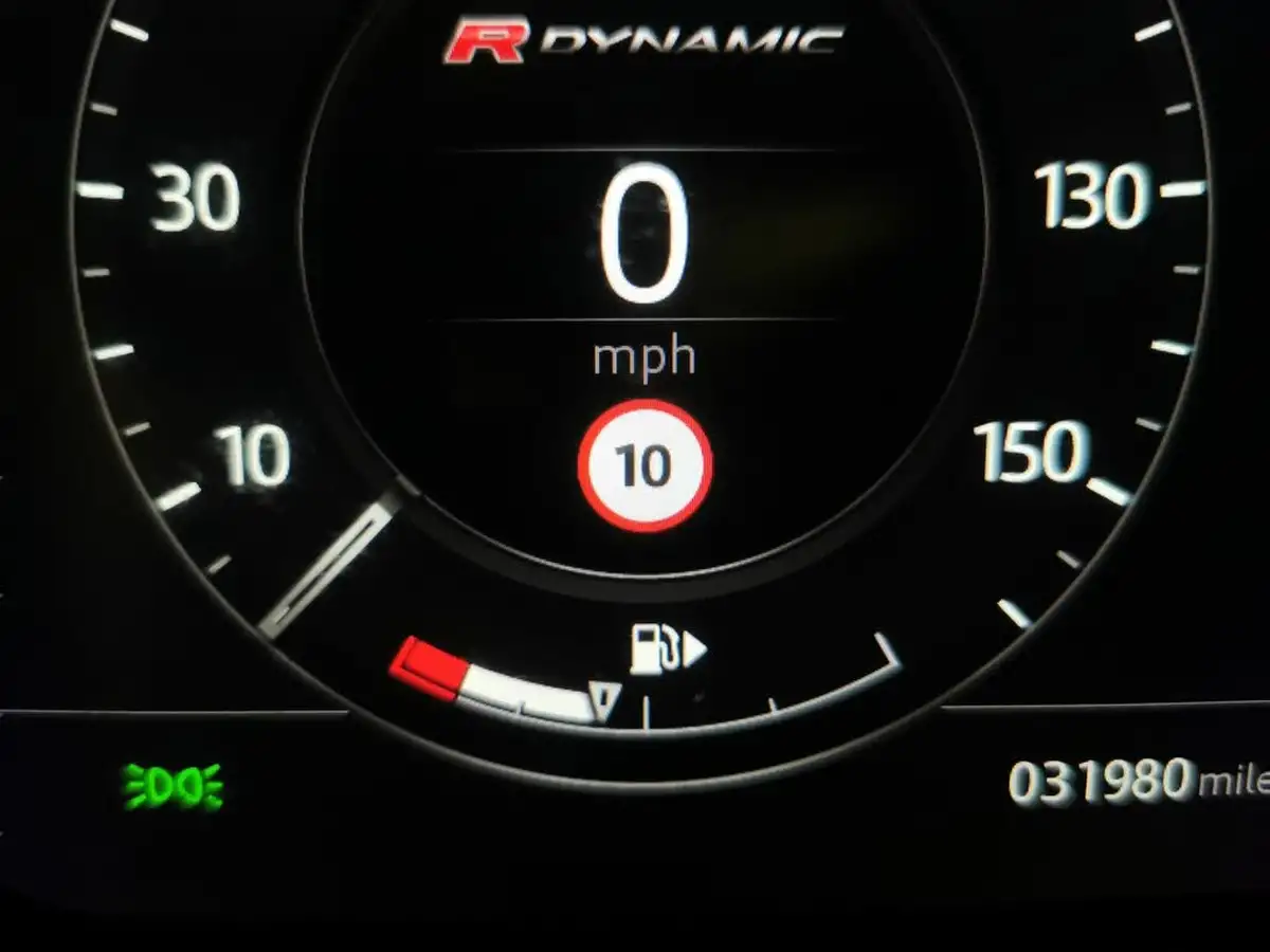 2020-land-rover-range-rover-velar-20-p300-r-dynamic-hse-big-21