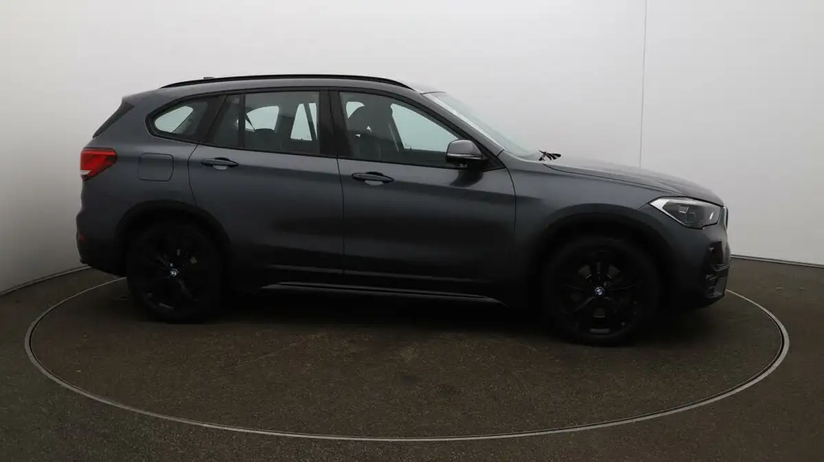 2021-bmw-x1-20-sdrive20i-sport-big-41
