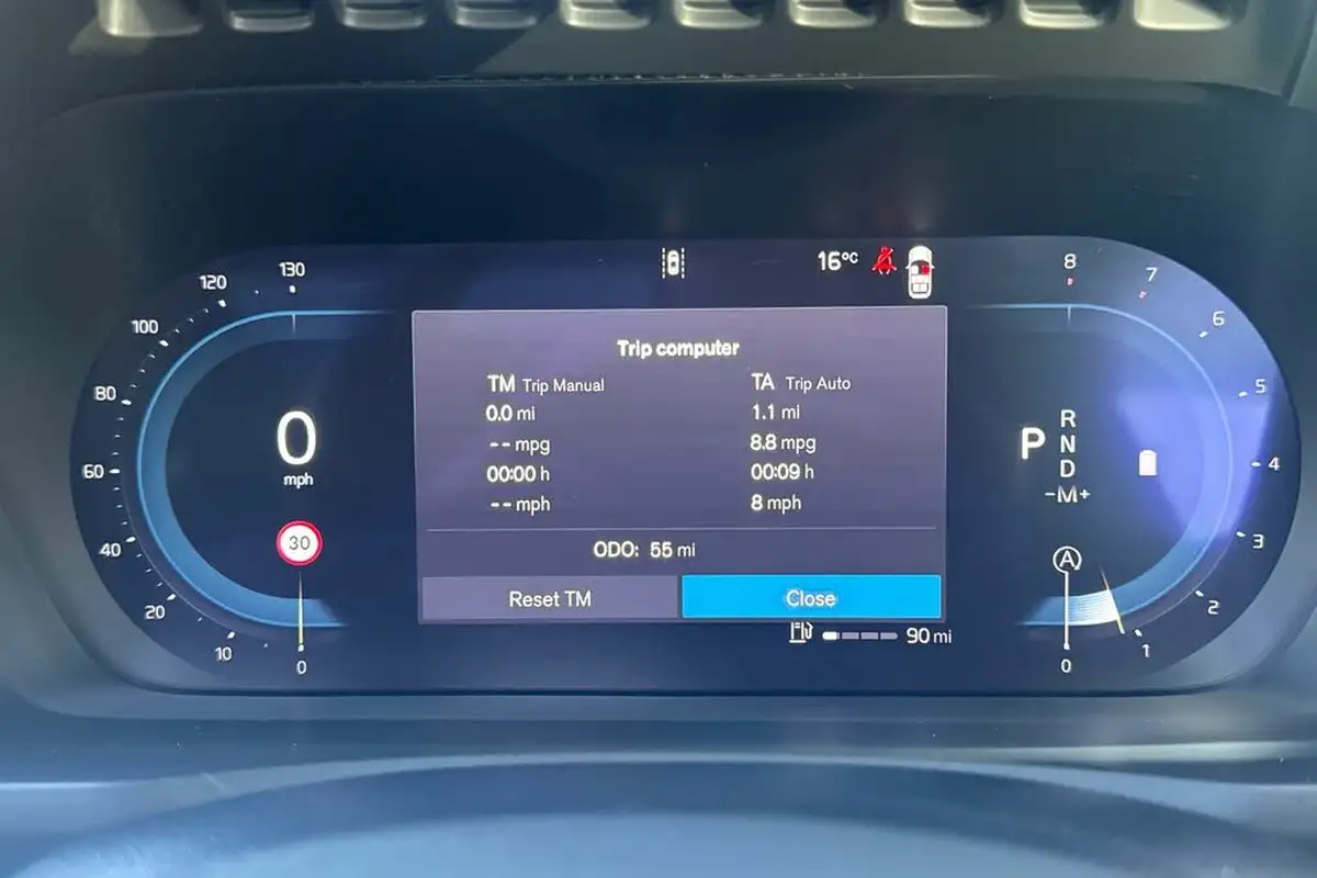 2024-volvo-xc90-20-b5-ultra-dark-big-6