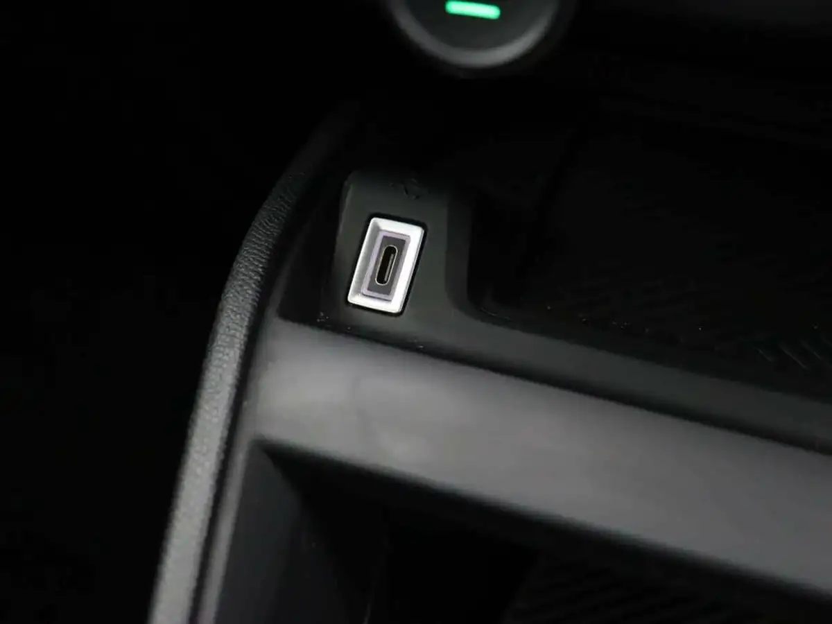 2023-citroen-c4-12-puretech-sense-plus-big-49