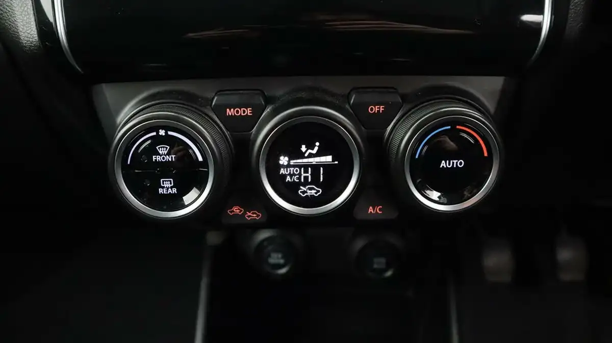 2021-suzuki-swift-12-dualjet-sz5-big-12
