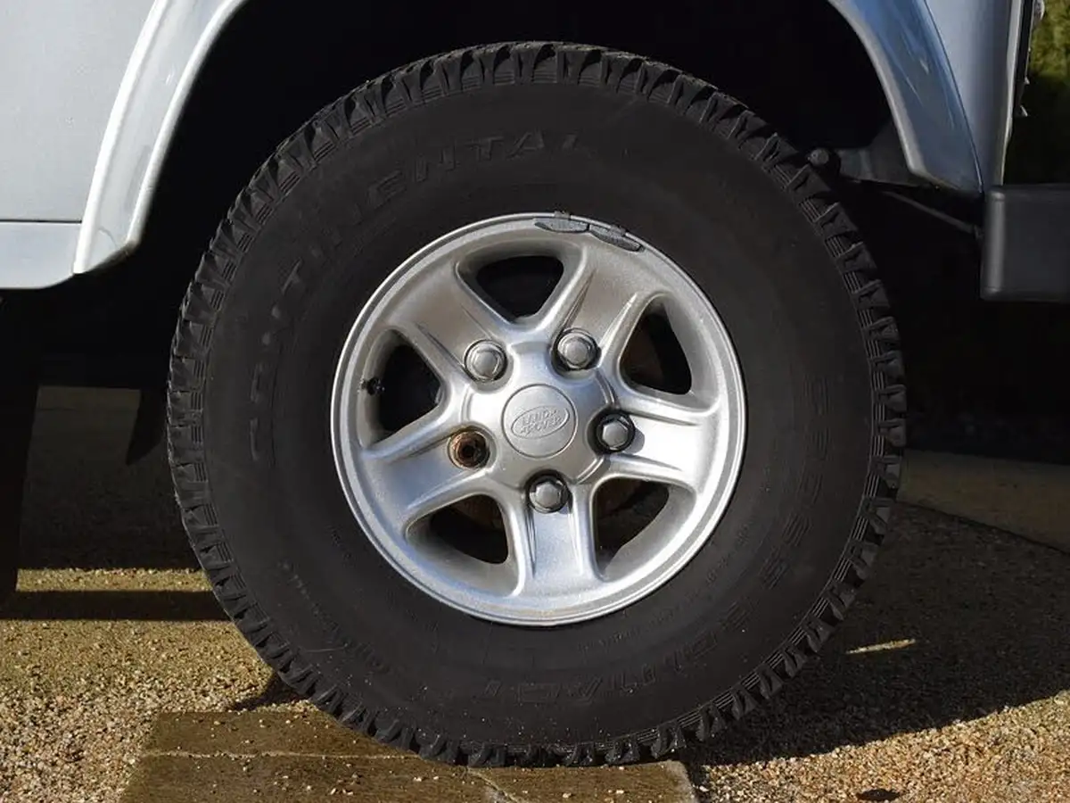 2015-land-rover-110-defender-22td-xs-22i-station-wagon-5-drs-big-25
