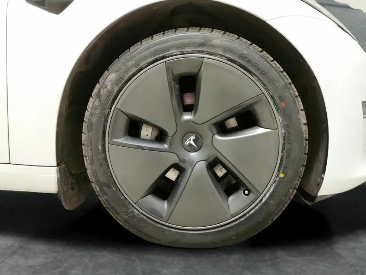 2021-tesla-model-3-e-long-range-awd-big-19