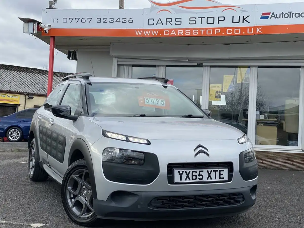 2015-citroen-c4-cactus-16bluehdi-feel-big-5