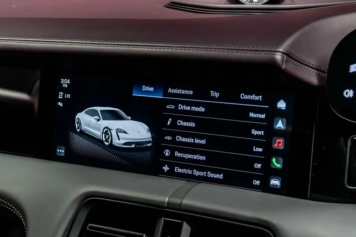 2021-porsche-taycan-e-turbo-performance-battery-plus-big-37