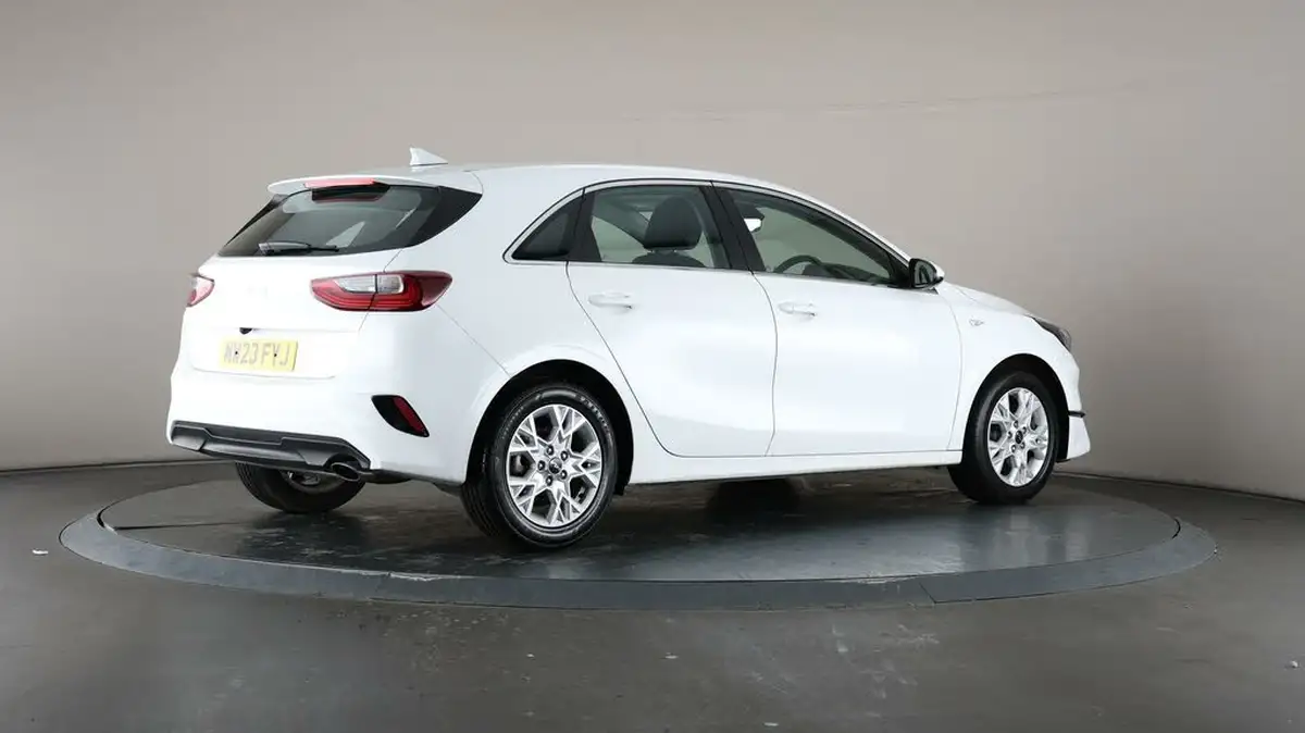 2023-kia-ceed-15-t-gdi-2-158bhp-non-adap-hatchback-big-63