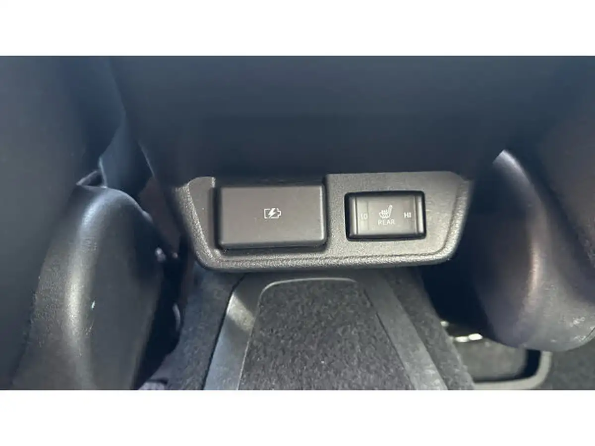 2023-nissan-leaf-e-tekna-39kwh-big-24