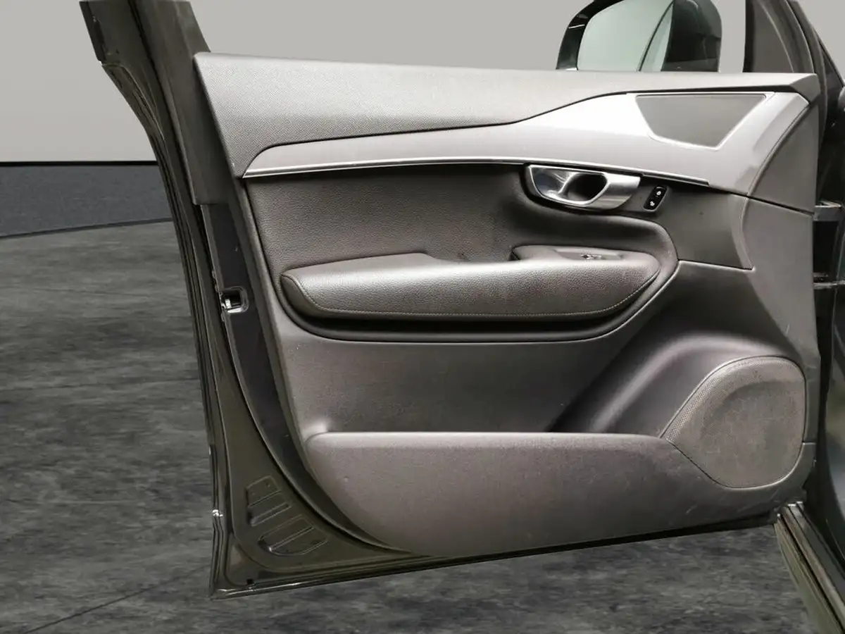 2020-volvo-xc90-20td-b5-momentum-big-30