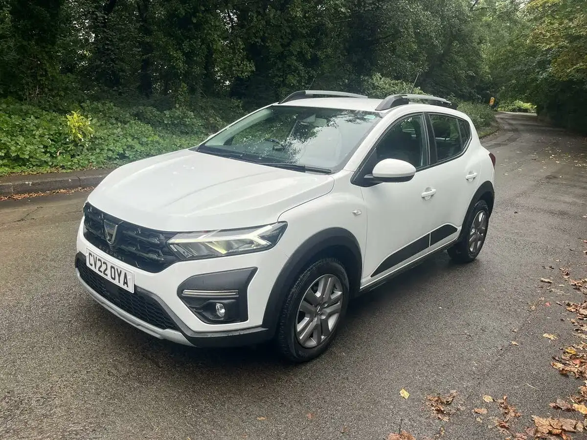 2022-dacia-sandero-stepway-10-tce-comfort-90bhp-big-2
